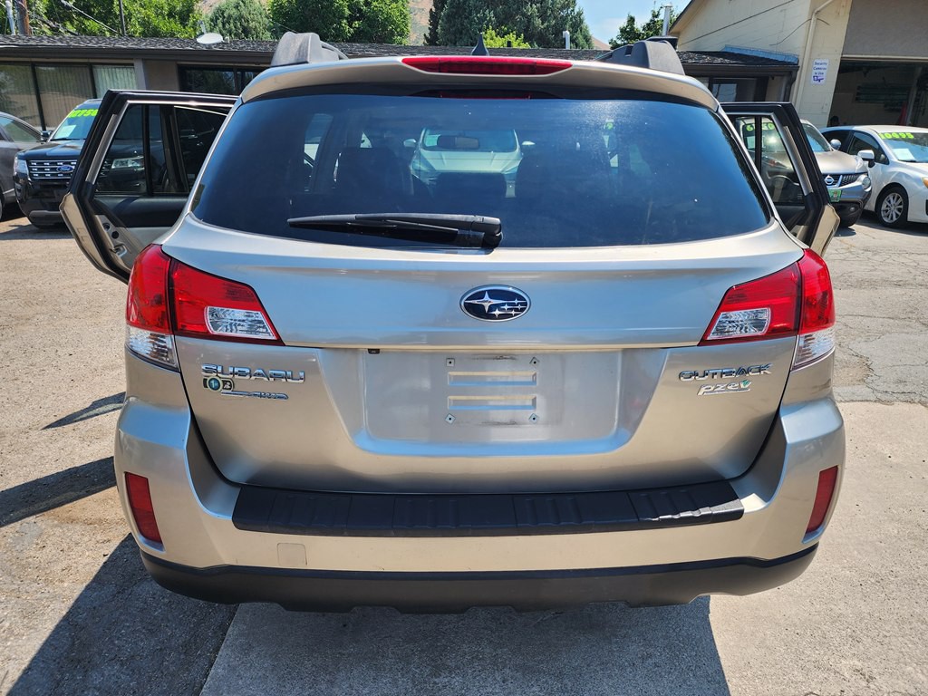 2014 Subaru Outback Image 6