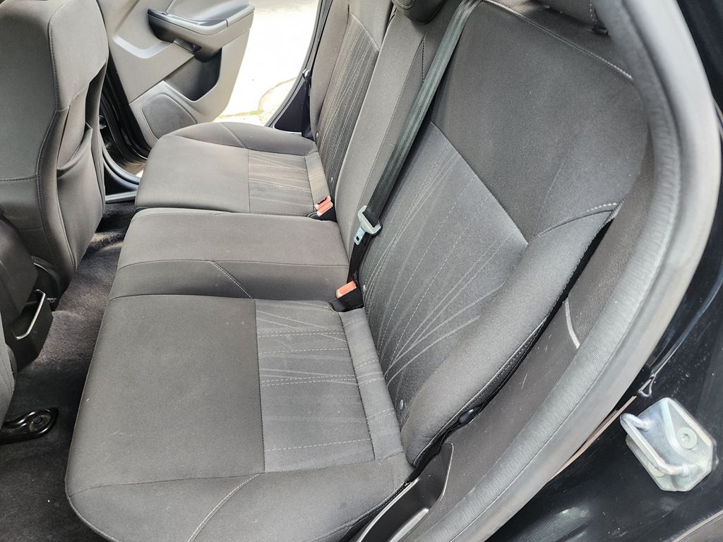 2018 Ford Focus Image 16