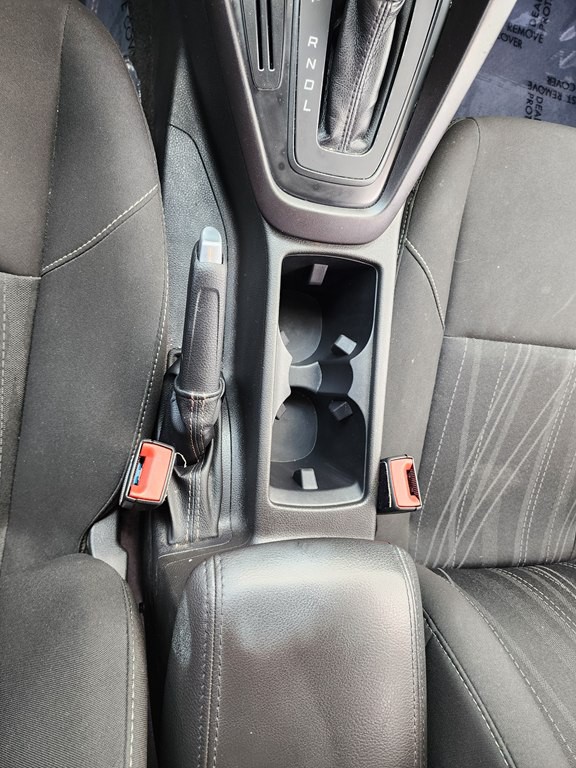 2018 Ford Focus Image 24