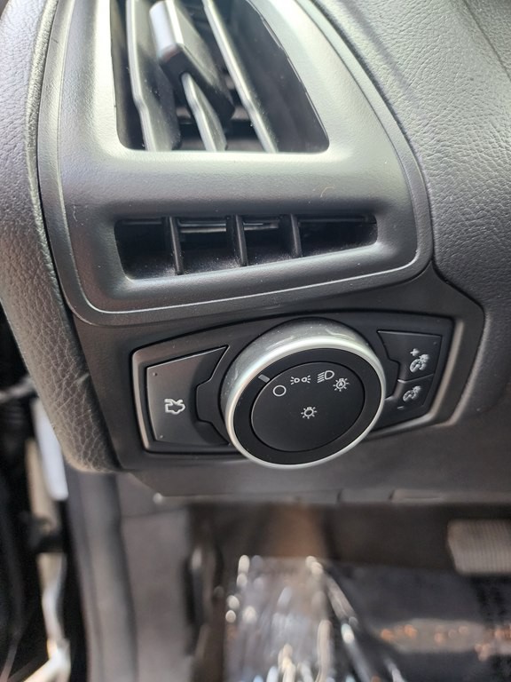 2018 Ford Focus Image 25