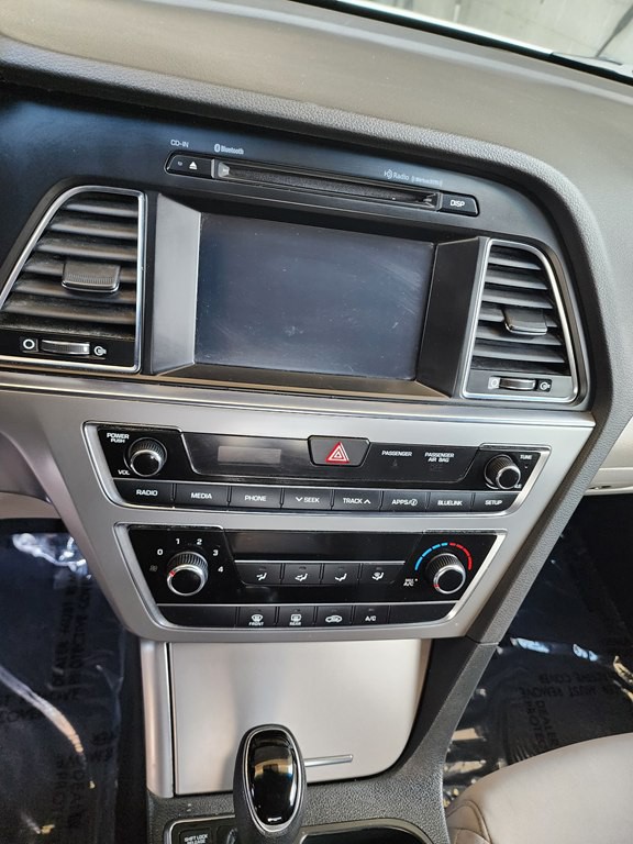 2017 Hyundai Sonata Image 21