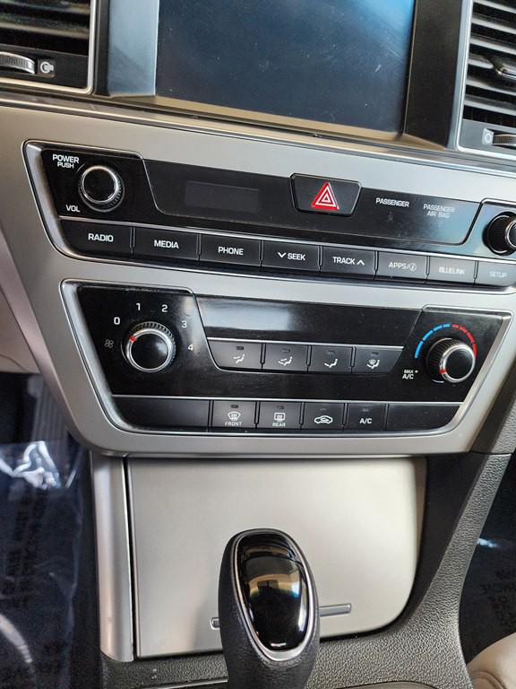 2017 Hyundai Sonata Image 22
