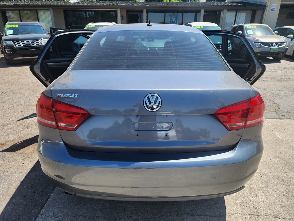 2013 Volkswagen Passat Image 5