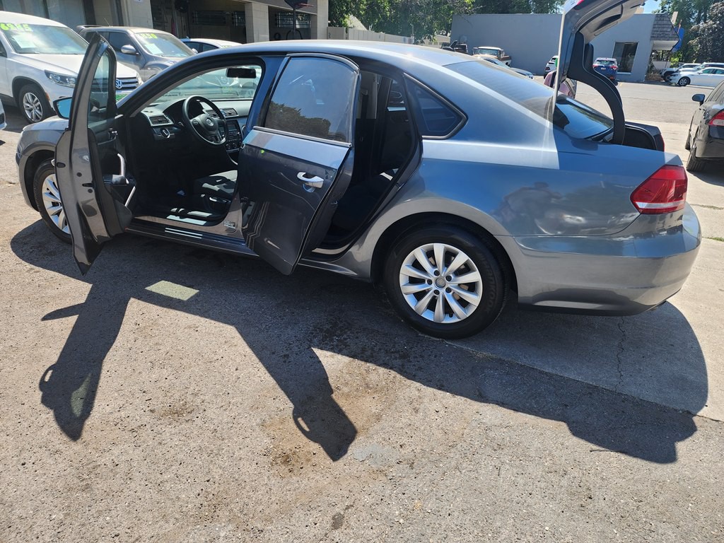 2013 Volkswagen Passat Image 7