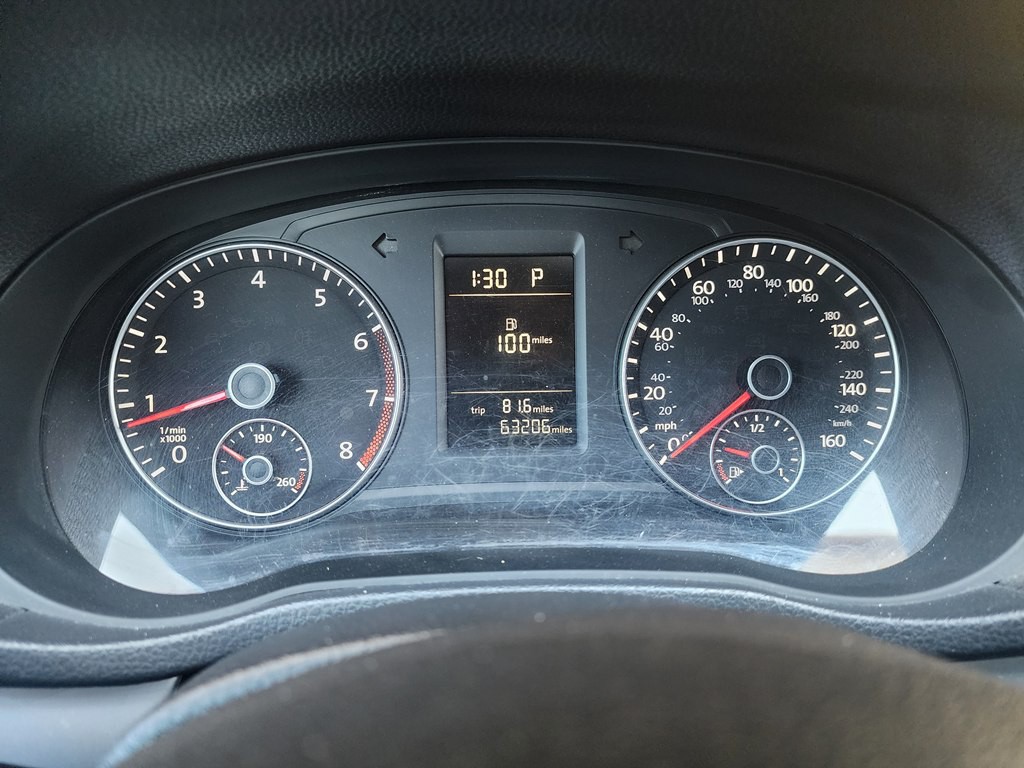2013 Volkswagen Passat Image 16