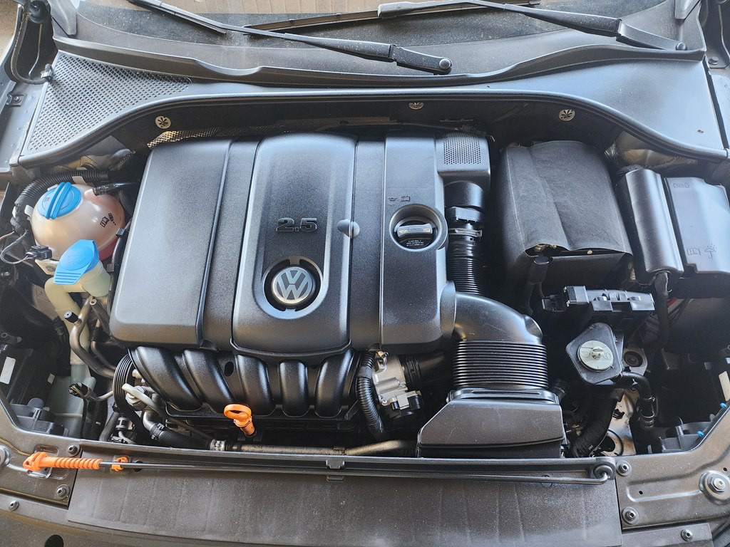 2013 Volkswagen Passat Image 26