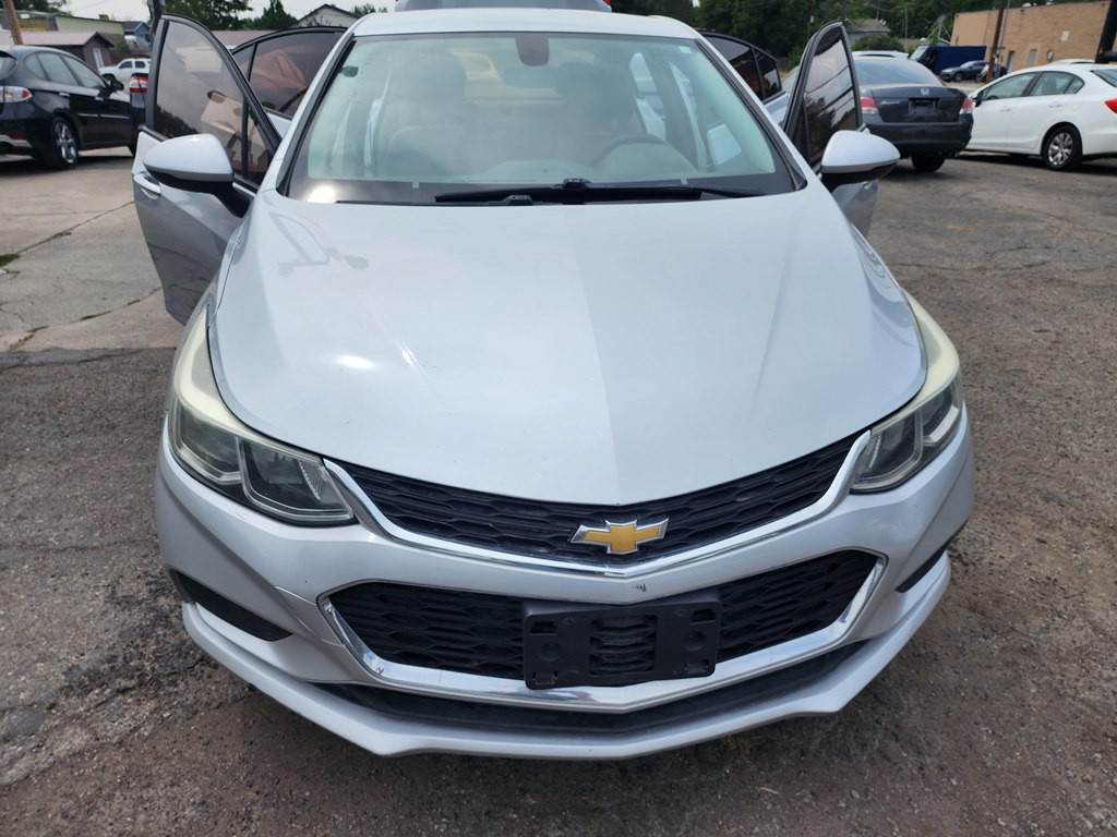 2017 Chevrolet Cruze Image 3