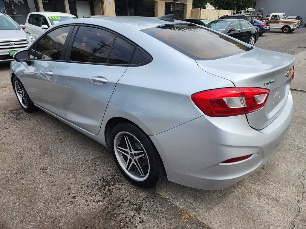 2017 Chevrolet Cruze Image 5