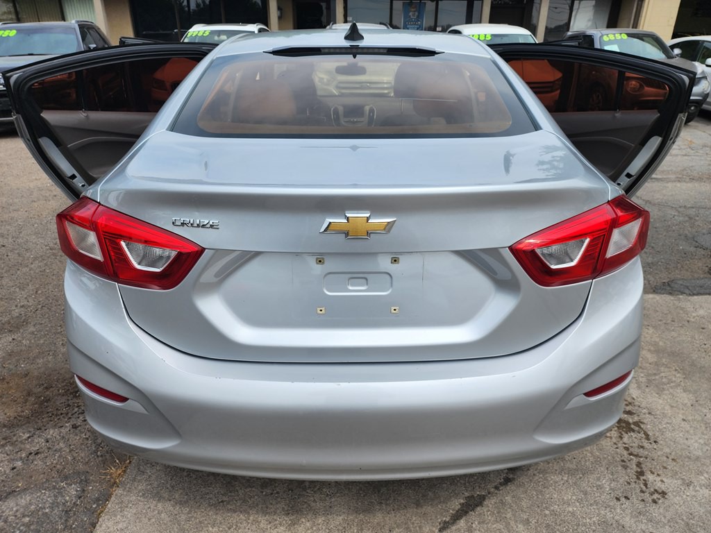 2017 Chevrolet Cruze Image 6