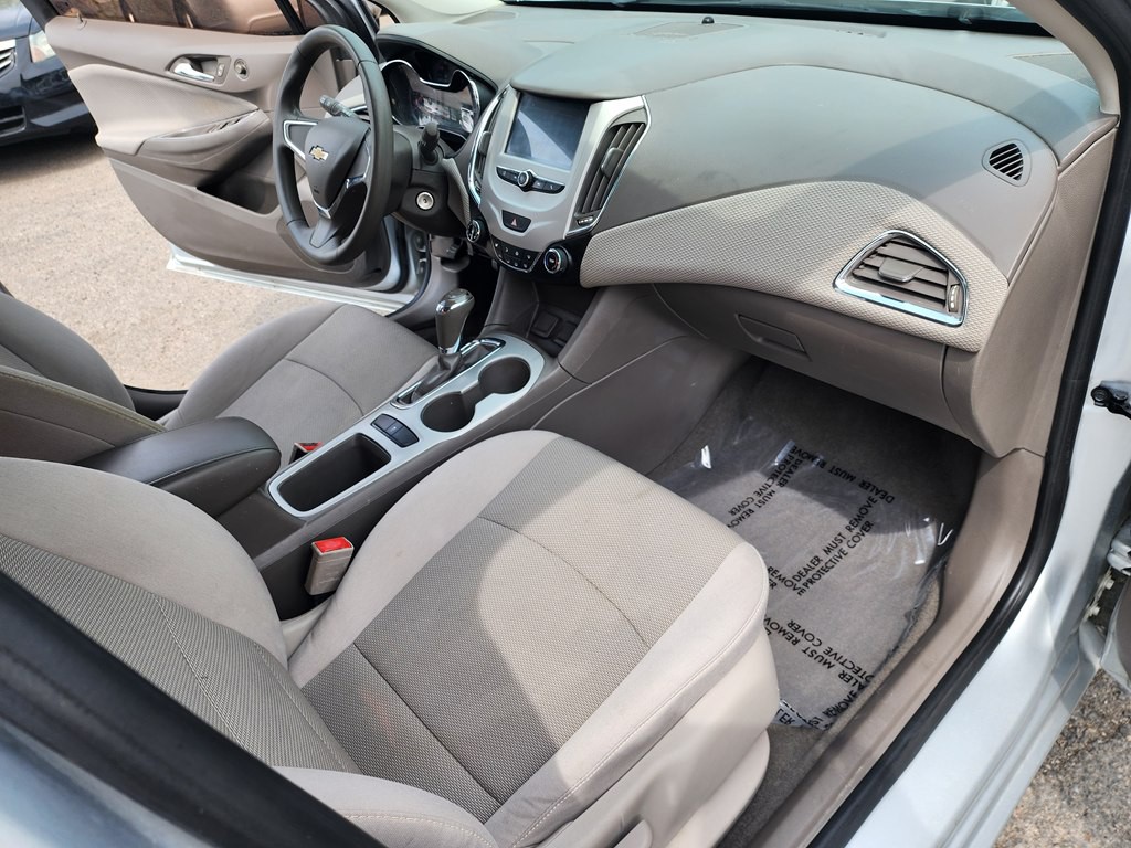 2017 Chevrolet Cruze Image 13