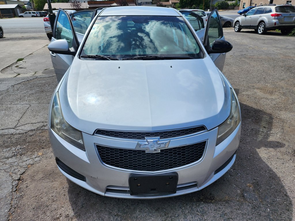 2011 Chevrolet Cruze Image 3