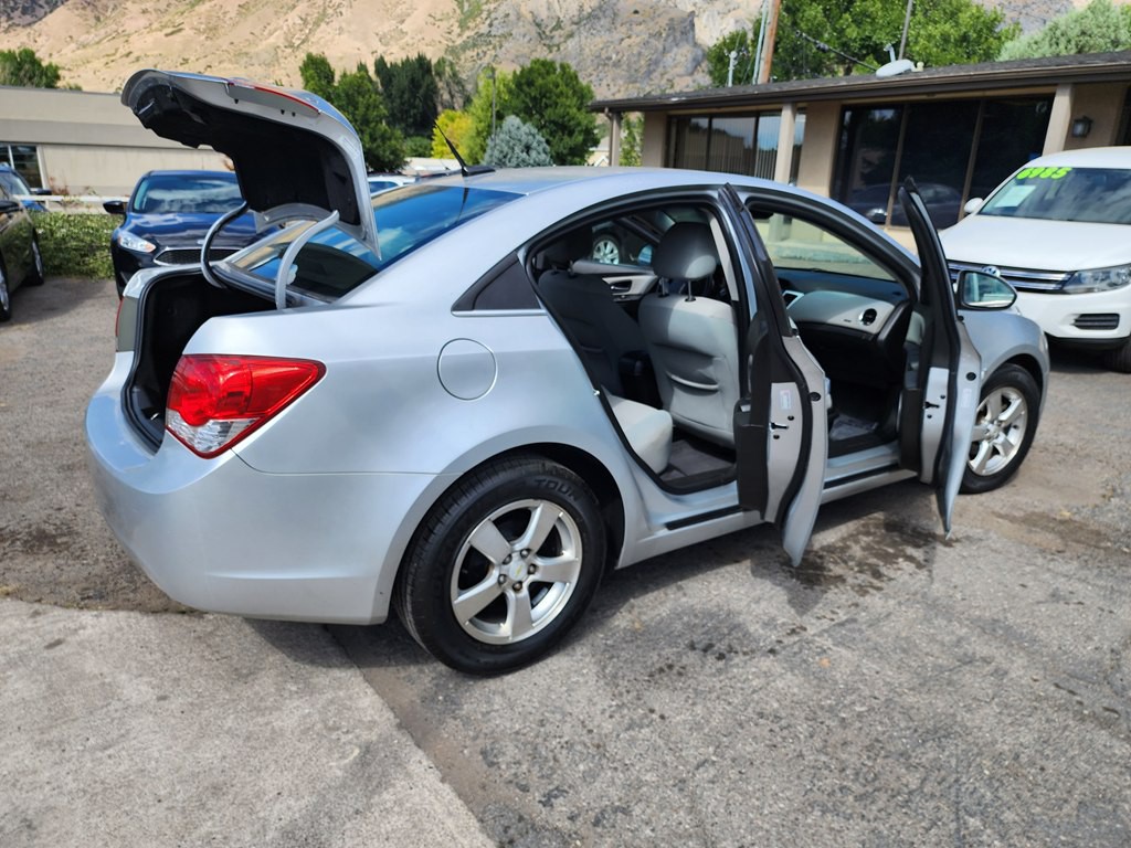 2011 Chevrolet Cruze Image 10