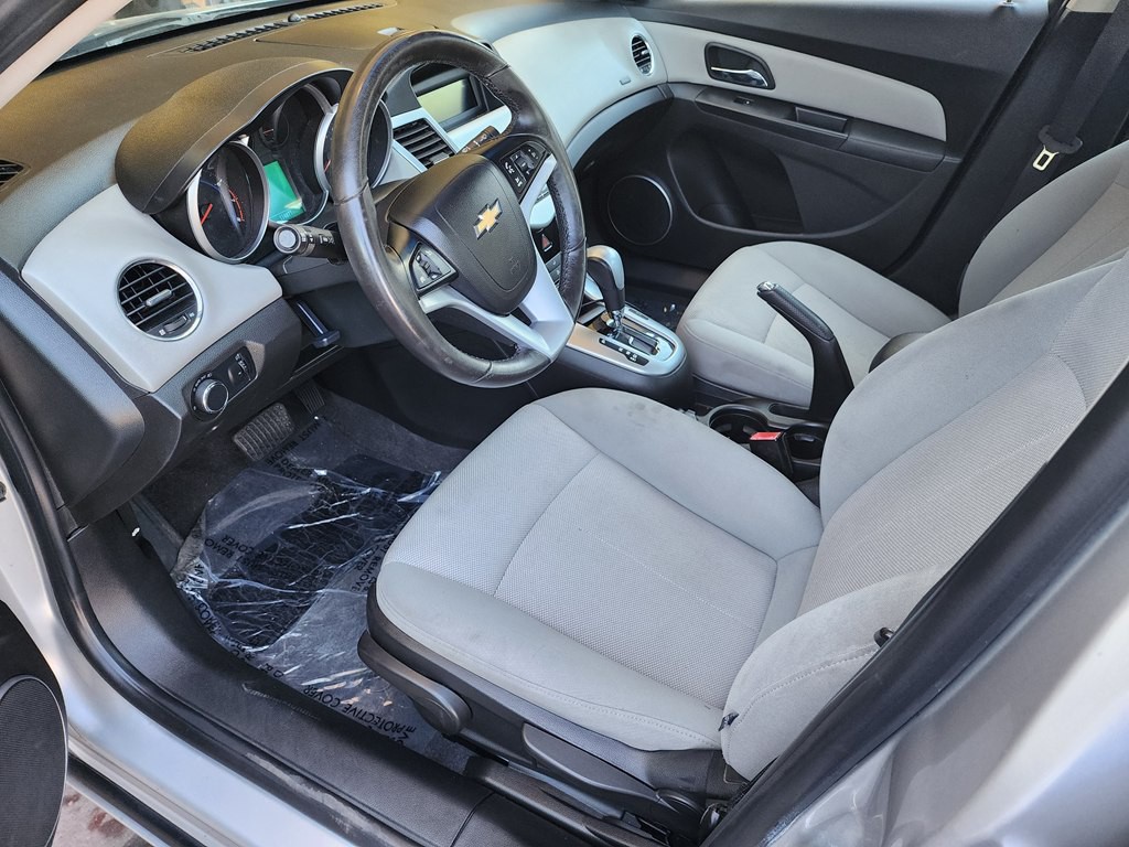 2011 Chevrolet Cruze Image 12