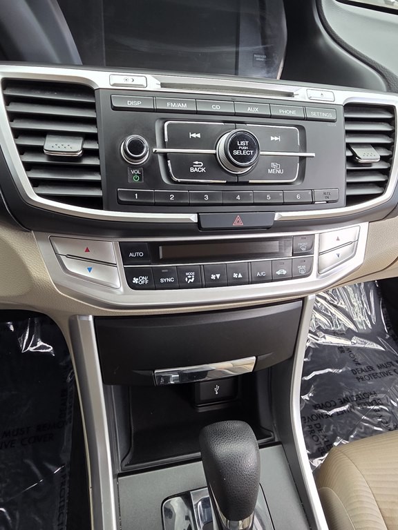 2014 Honda Accord Image 24