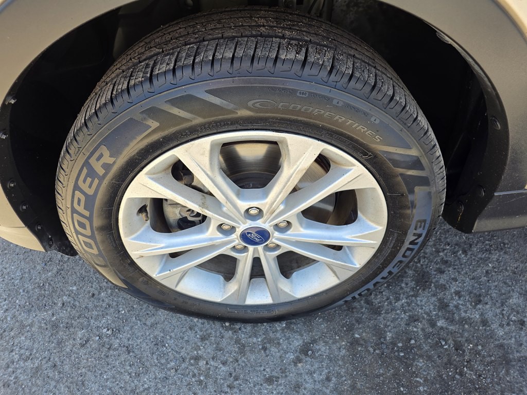2017 Ford Escape Image 24