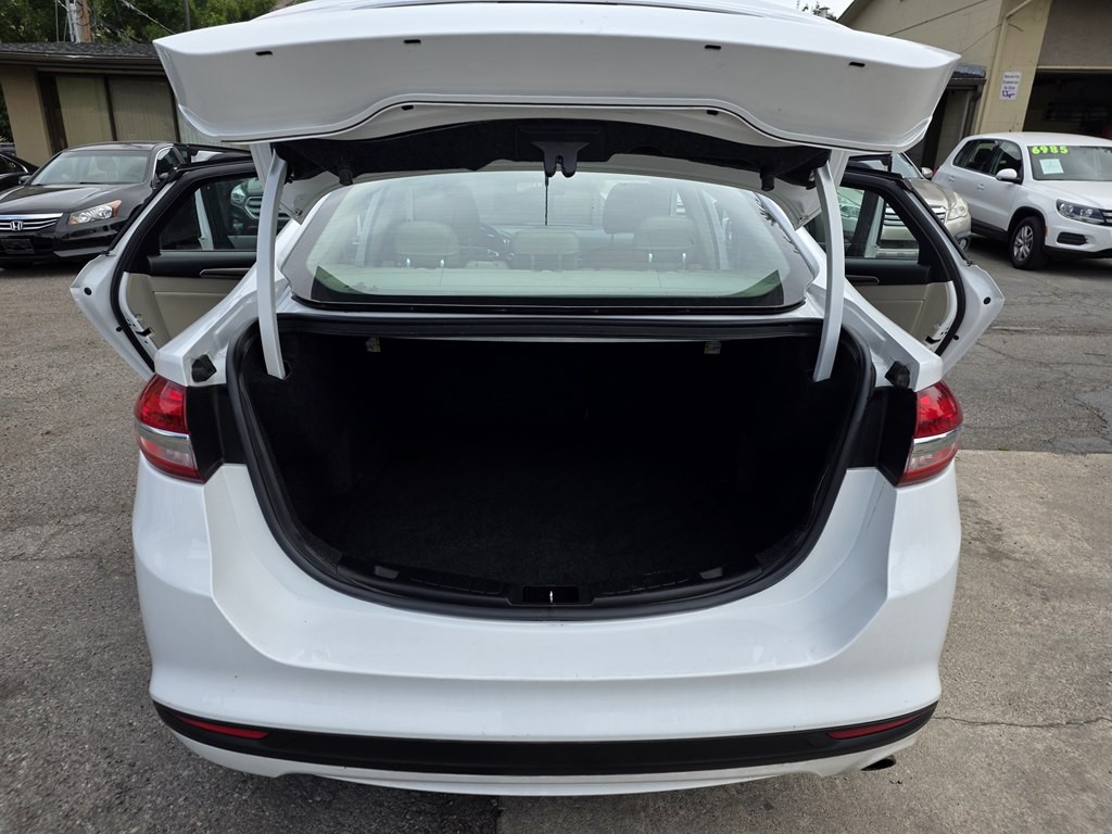 2018 Ford Fusion Image 9