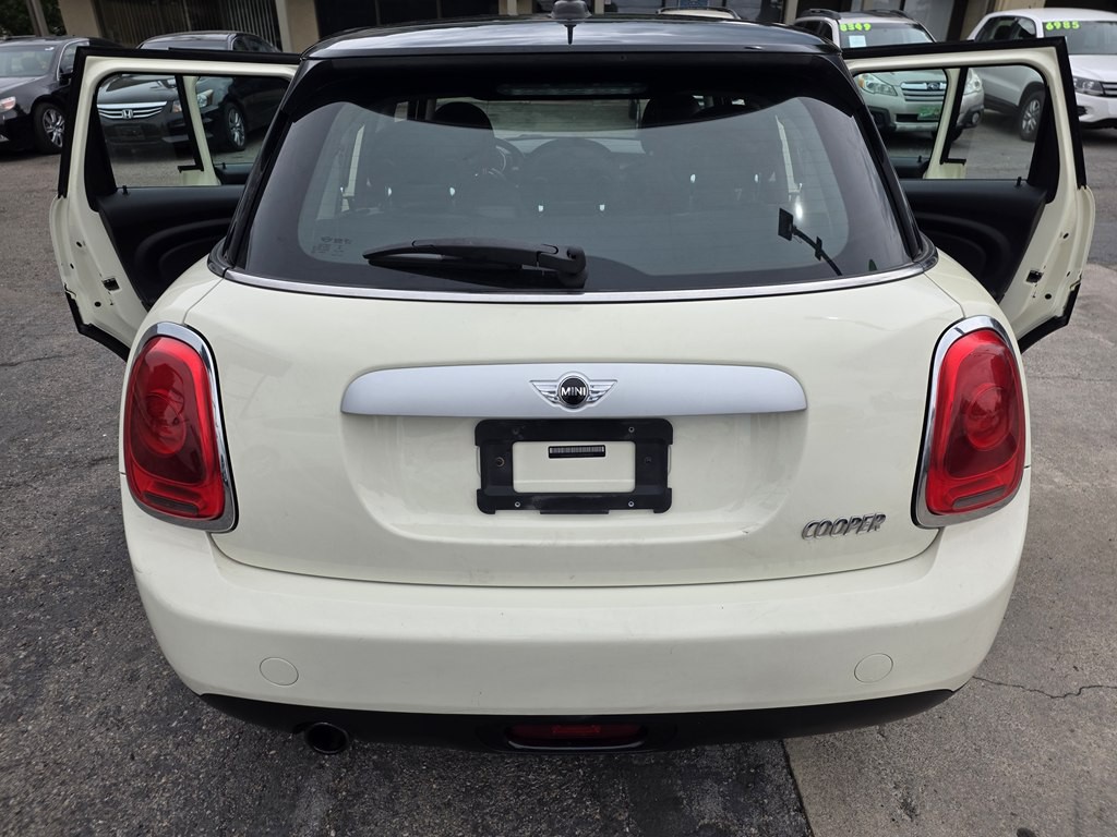 2015 MINI Cooper Image 6