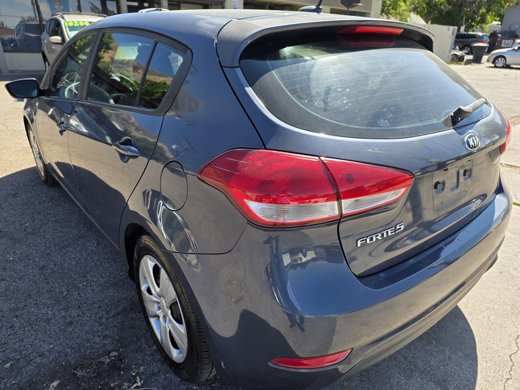 2016 Kia Forte Image 5