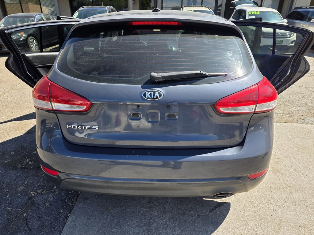 2016 Kia Forte Image 6
