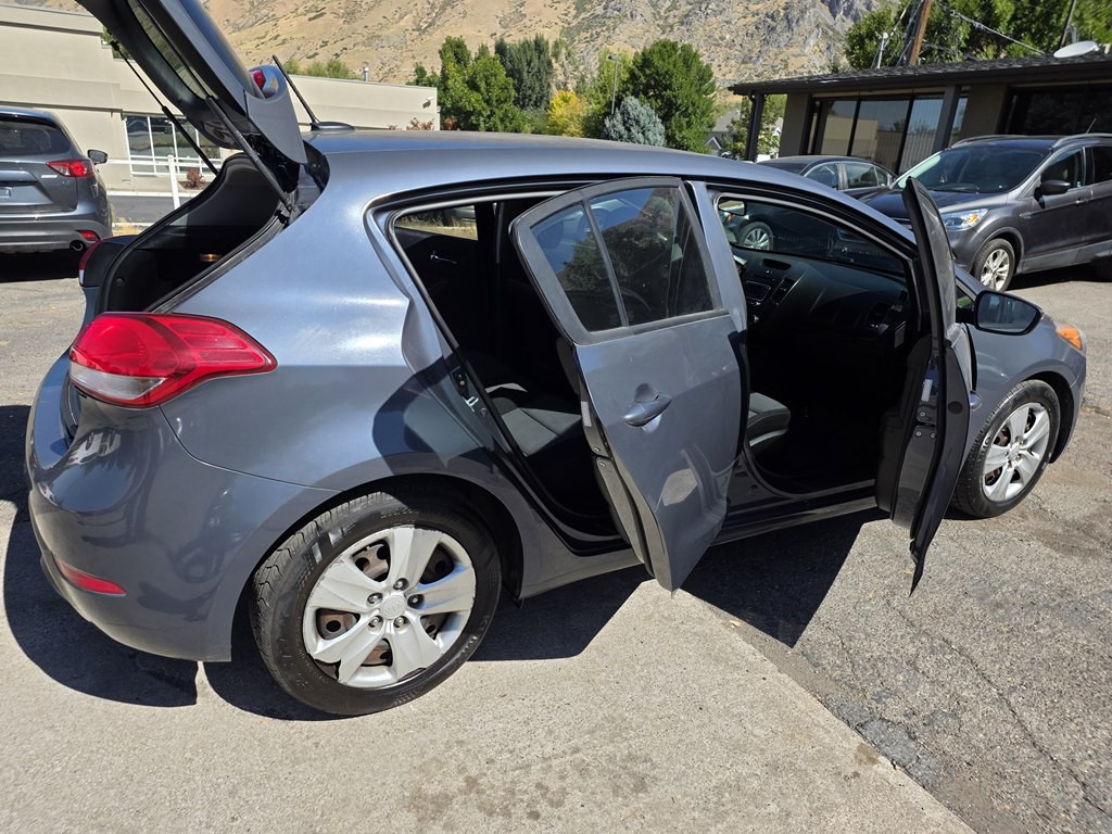 2016 Kia Forte Image 10