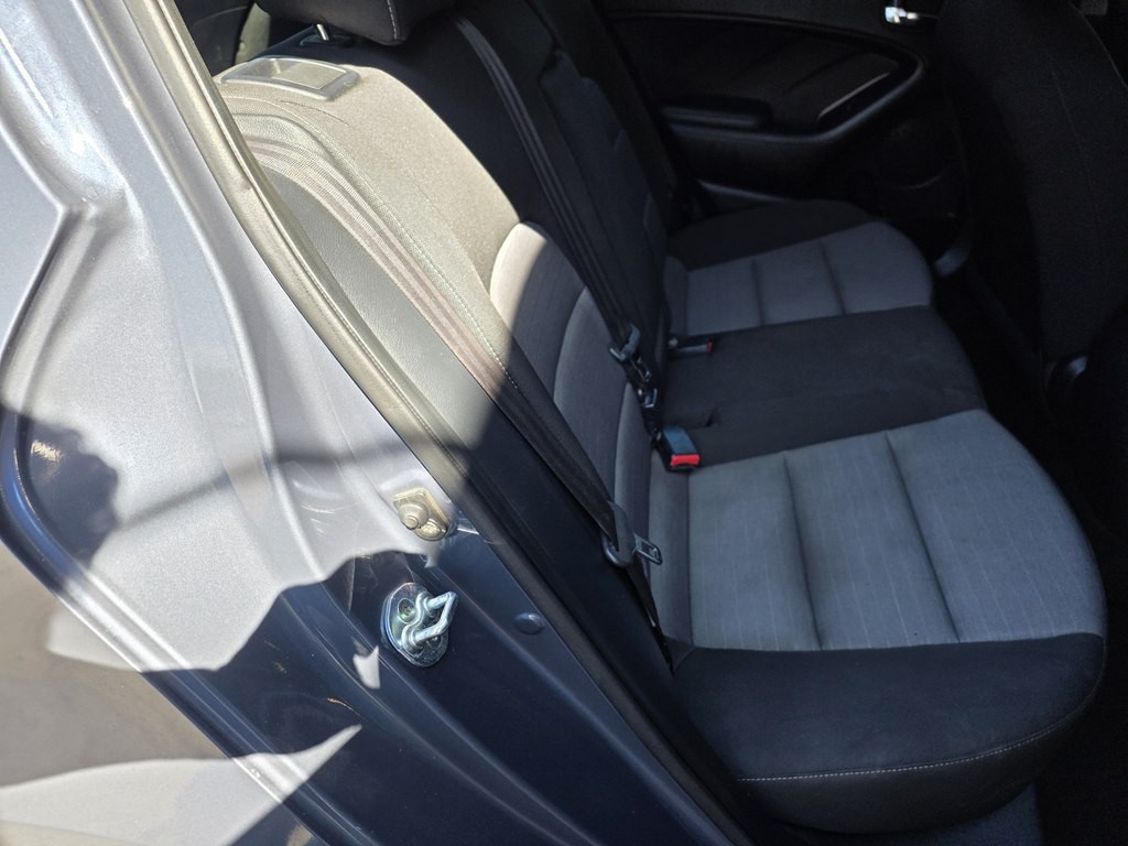 2016 Kia Forte Image 15