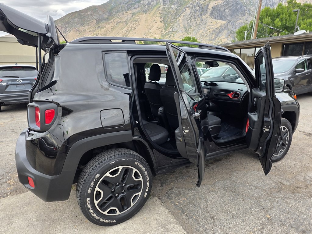 2015 Jeep Renegade Image 12