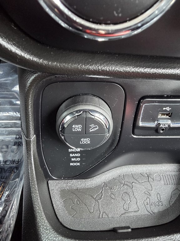 2015 Jeep Renegade Image 27