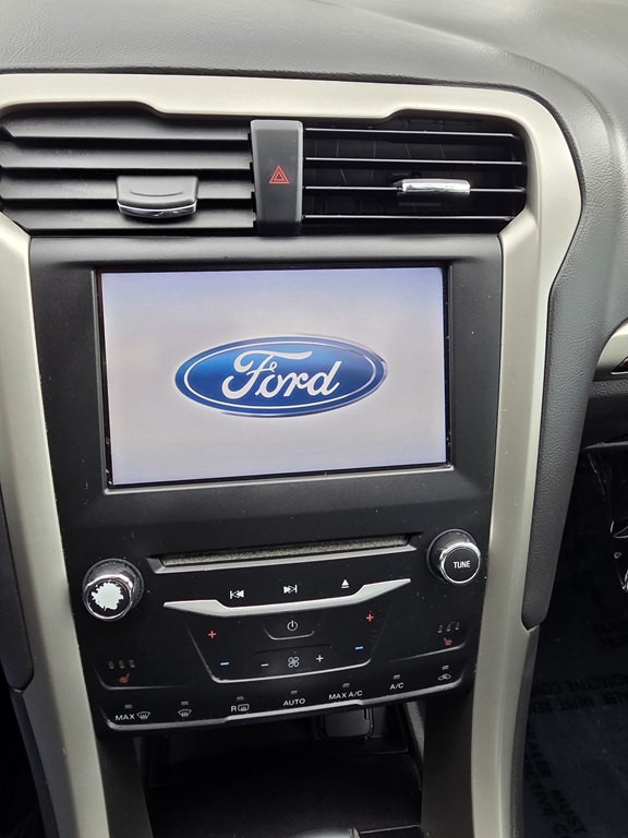 2014 Ford Fusion Image 23