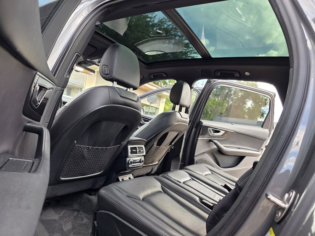 2017 Audi Q7 Image 16