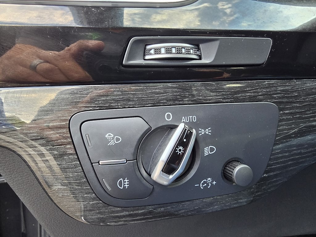 2017 Audi Q7 Image 31