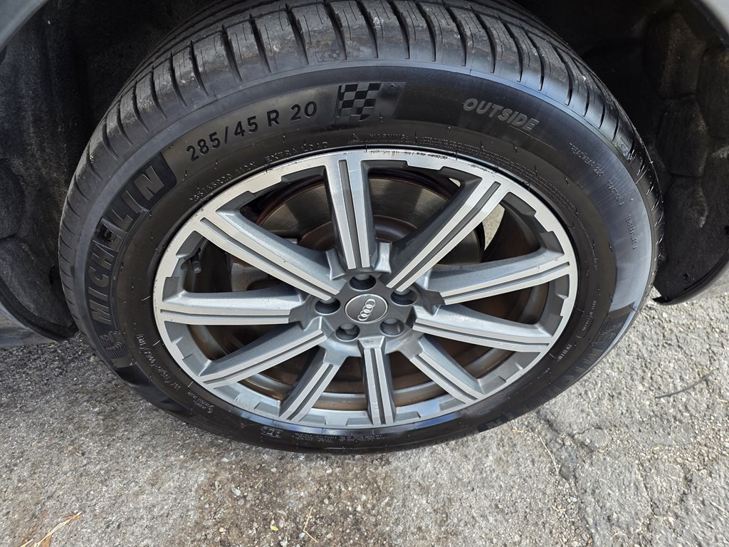 2017 Audi Q7 Image 38