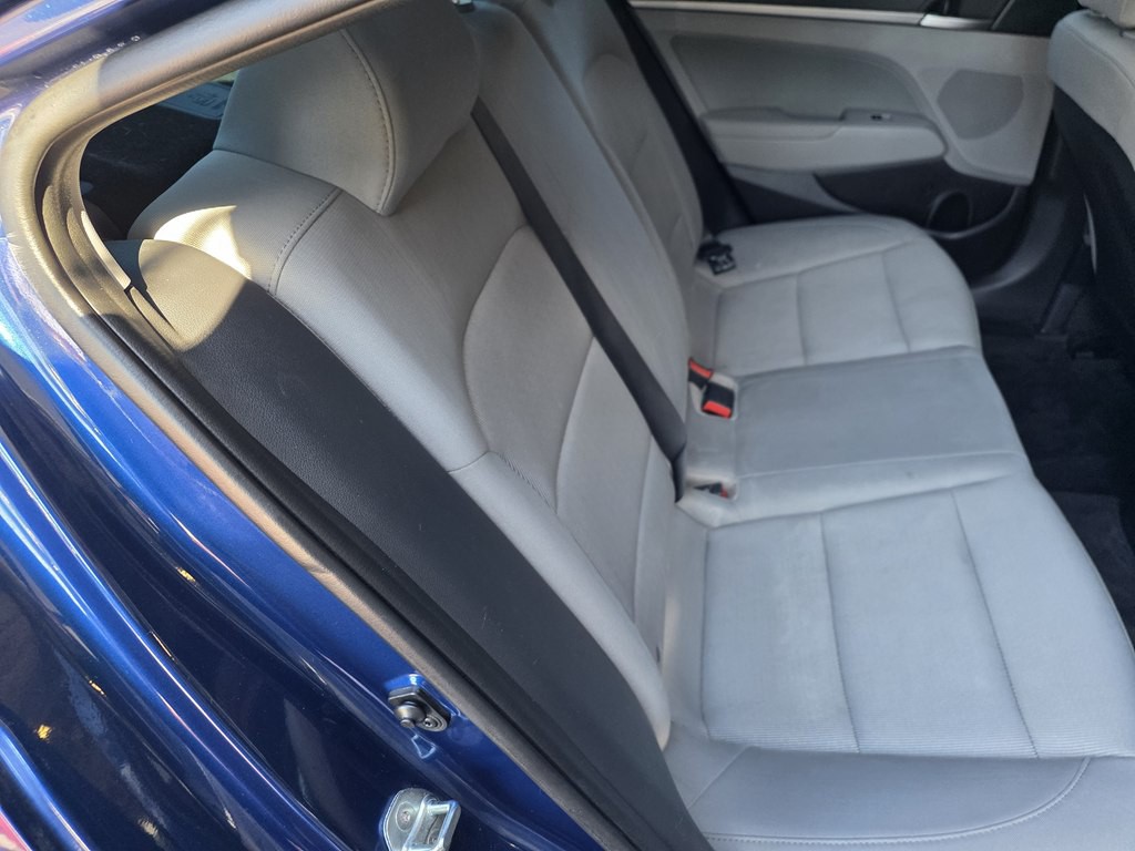 2018 Hyundai Elantra Image 16