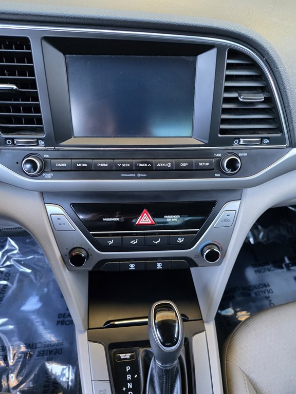 2018 Hyundai Elantra Image 23