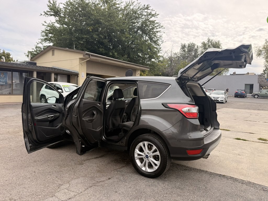 2017 Ford Escape Image 9