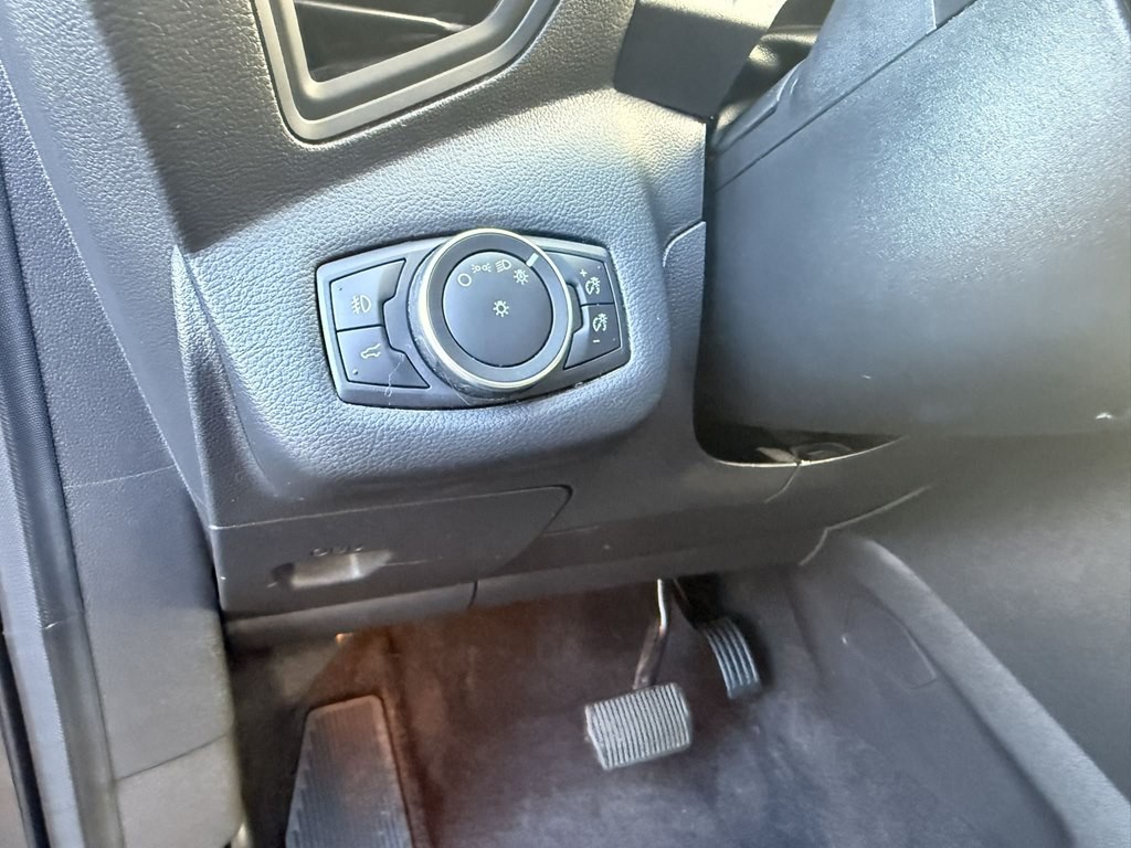 2017 Ford Escape Image 32