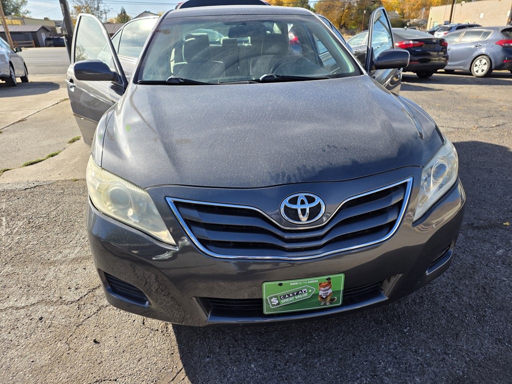 2011 Toyota Camry Image 3