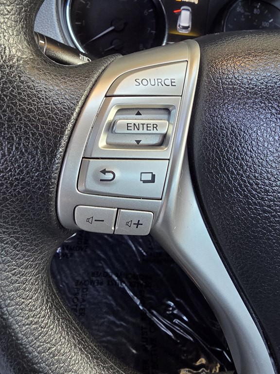 2016 Nissan Rogue Image 23