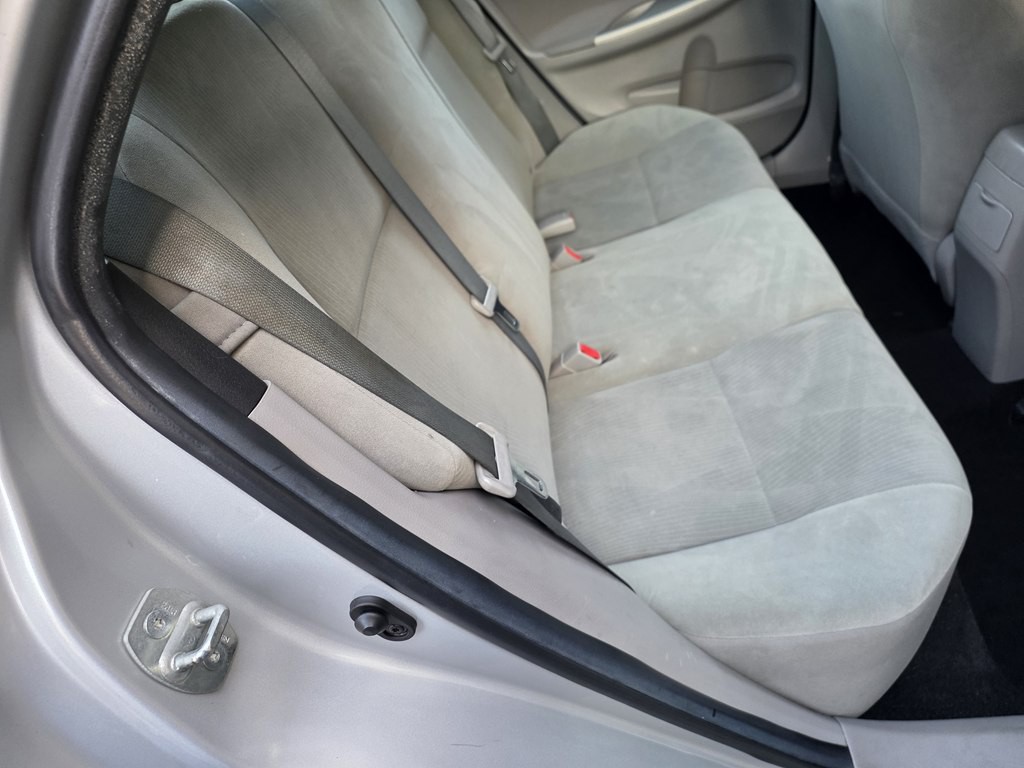 2013 Toyota Corolla Image 14