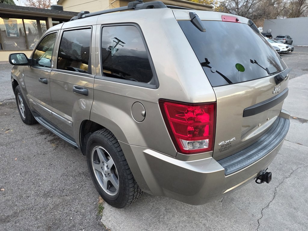 2005 Jeep Grand Cherokee Image 4