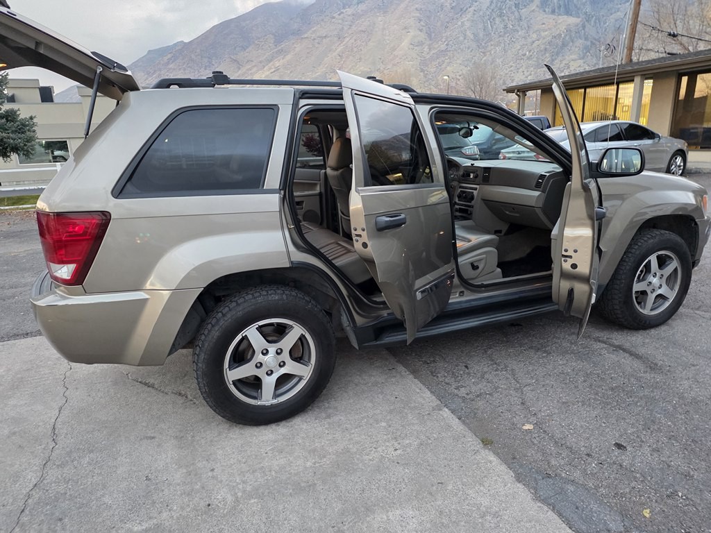 2005 Jeep Grand Cherokee Image 7