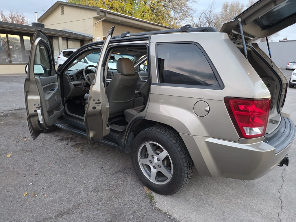 2005 Jeep Grand Cherokee Image 9