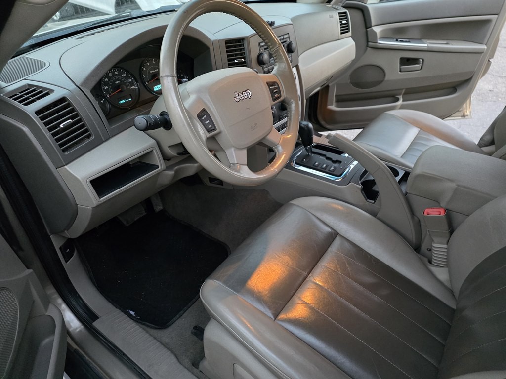 2005 Jeep Grand Cherokee Image 10