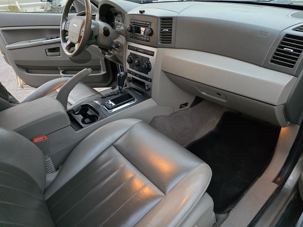 2005 Jeep Grand Cherokee Image 12