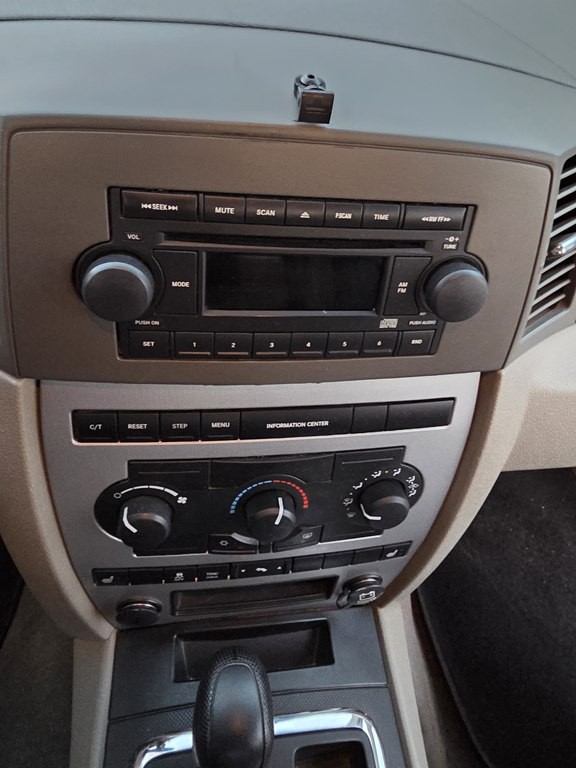 2005 Jeep Grand Cherokee Image 19