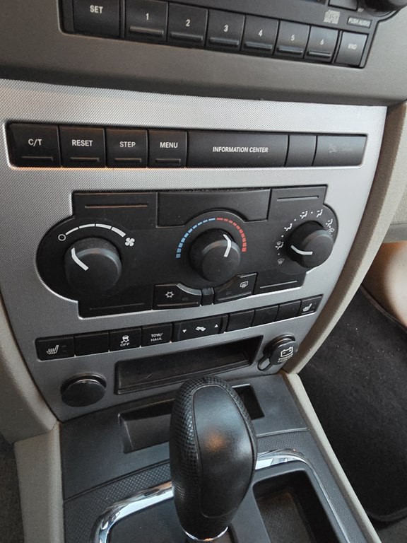 2005 Jeep Grand Cherokee Image 20