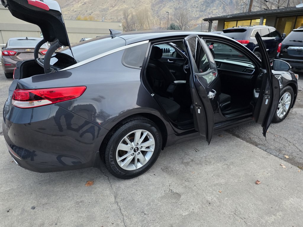 2017 Kia Optima Image 10