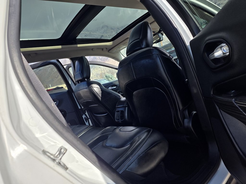 2014 Jeep Cherokee Image 18