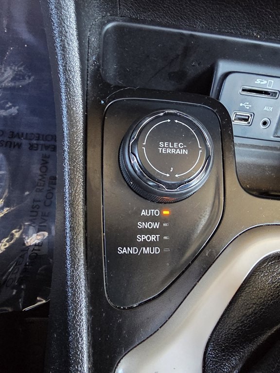 2014 Jeep Cherokee Image 26