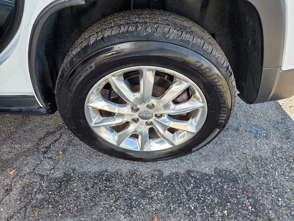 2014 Jeep Cherokee Image 28