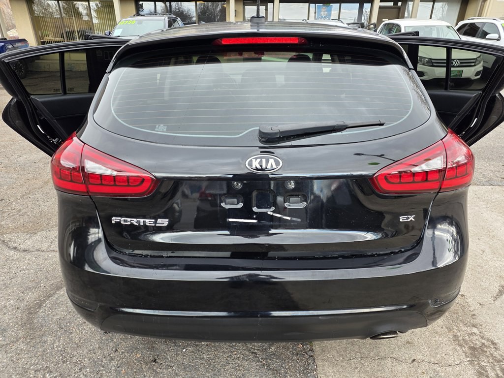 2017 Kia Forte Image 6